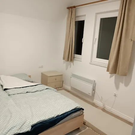 Deleon Vikendica